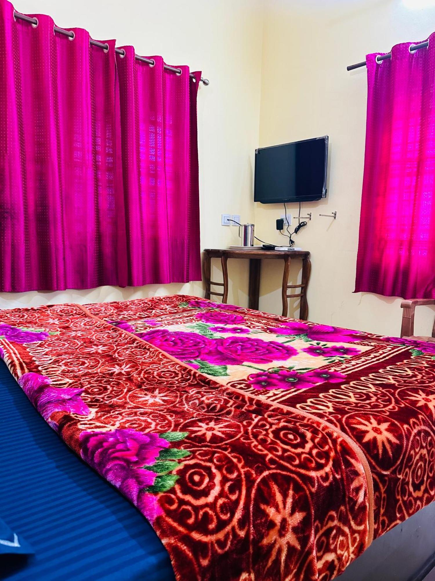 G Mount Budget Stay Munnar Exterior foto